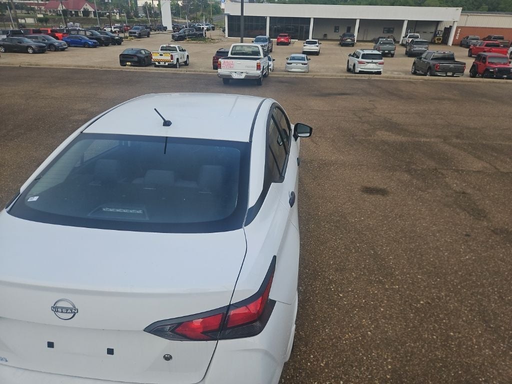 2025 Nissan Versa 1.6 S