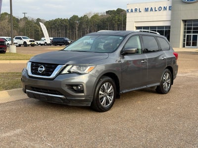 2020 Nissan Pathfinder SV