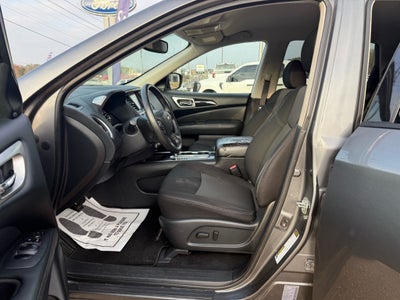 2020 Nissan Pathfinder SV