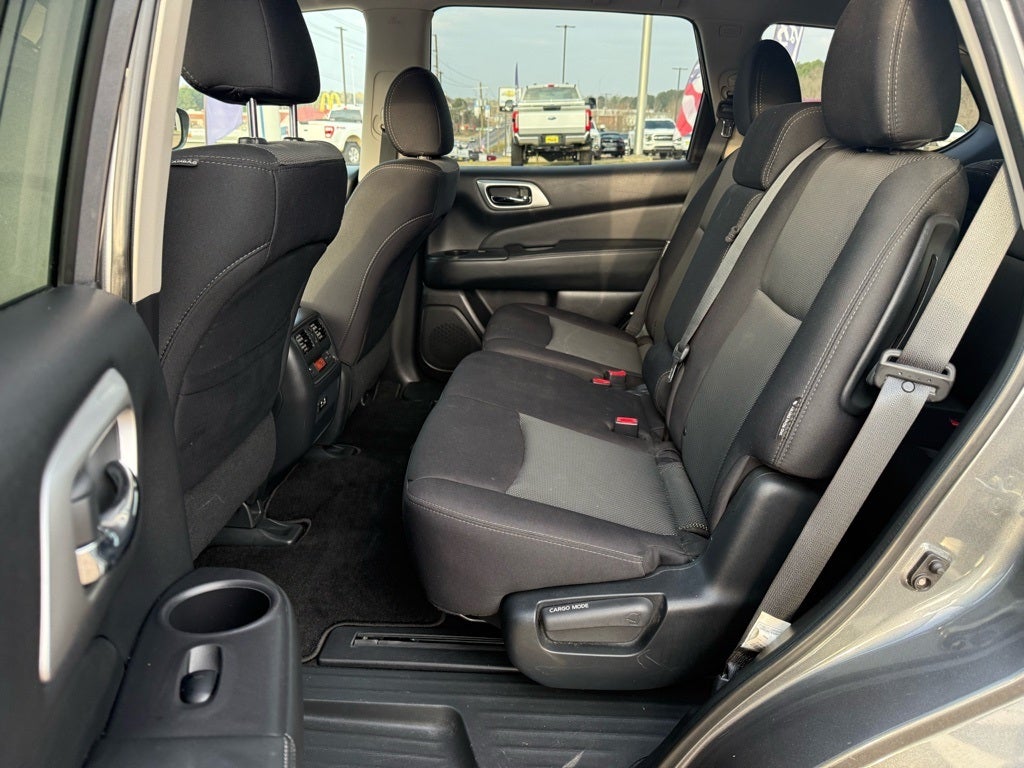 2020 Nissan Pathfinder SV