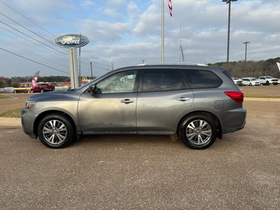 2020 Nissan Pathfinder SV