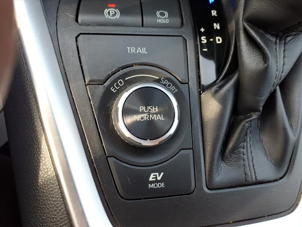 2022 Toyota RAV4 Hybrid LE