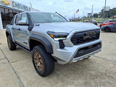 2026 Toyota Tacoma i-FORCE MAX Trailhunter