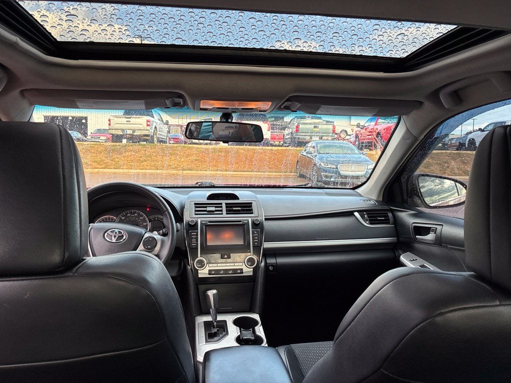 2012 Toyota CAMRY SE