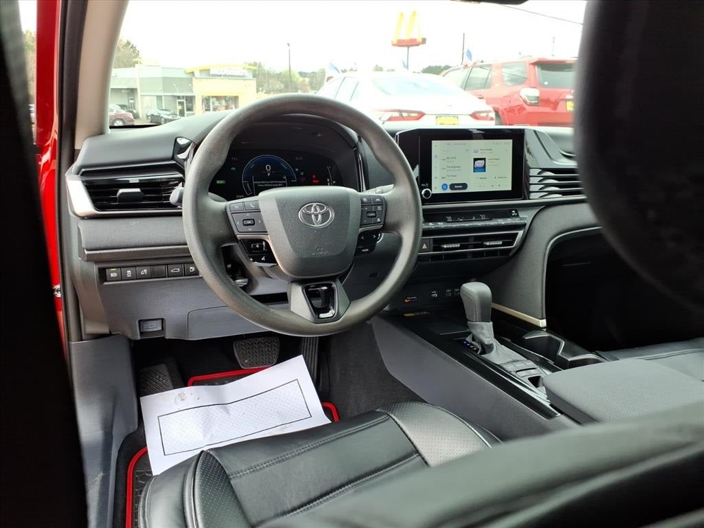 2025 Toyota CAMRY LE