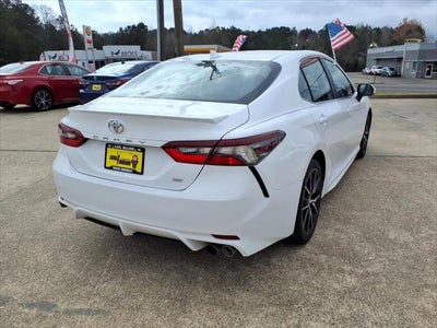 2024 Toyota CAMRY SE