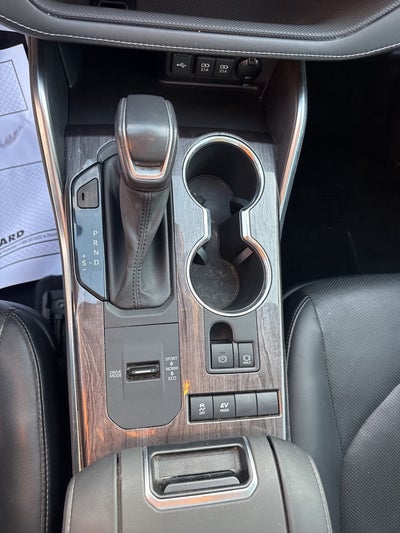 2021 Toyota Highlander Hybrid Platinum