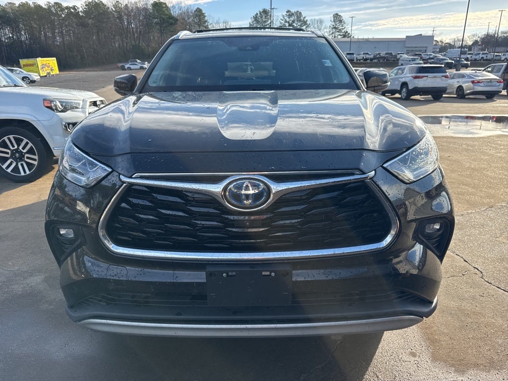 2021 Toyota Highlander Hybrid Platinum