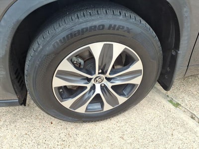 2021 Toyota HIGHLANDER XLE