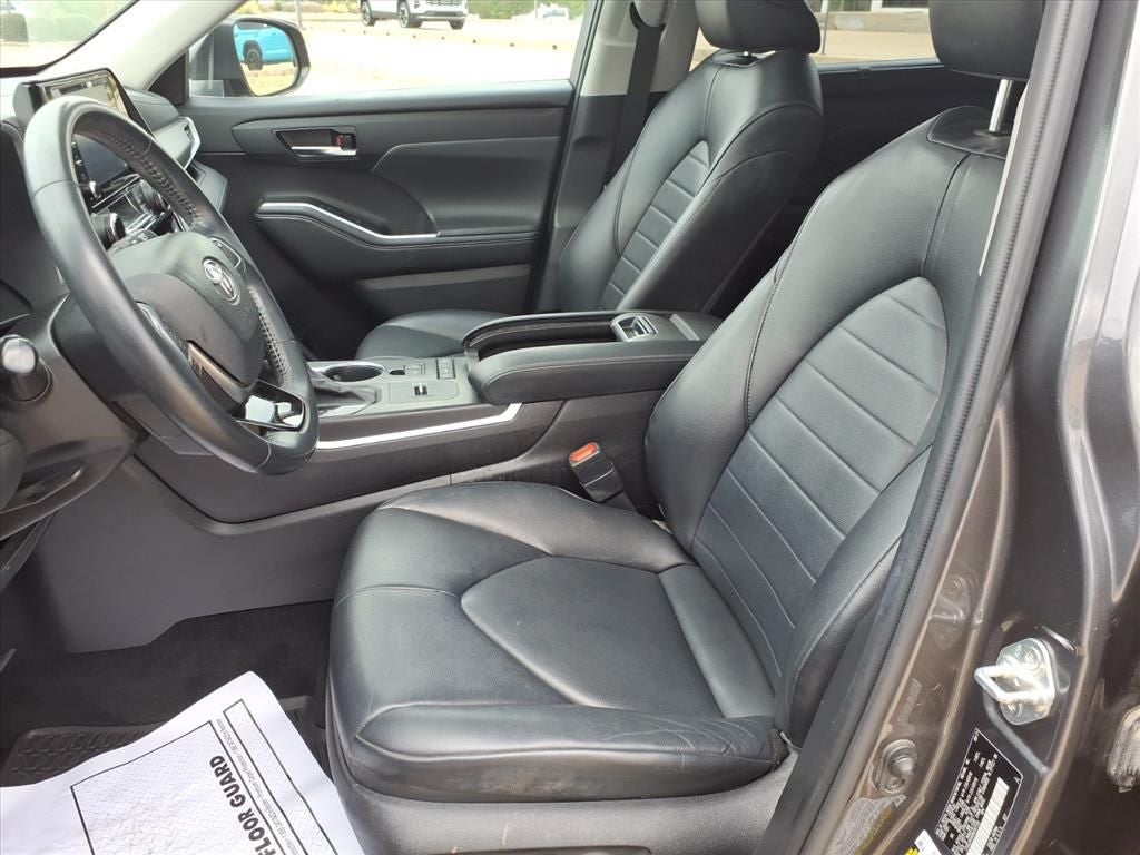 2021 Toyota HIGHLANDER XLE