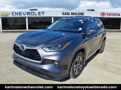 2021 Toyota HIGHLANDER XLE