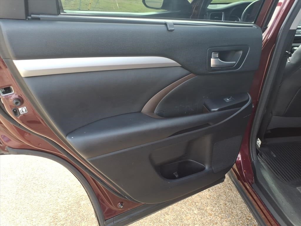 2018 Toyota HIGHLANDER XLE