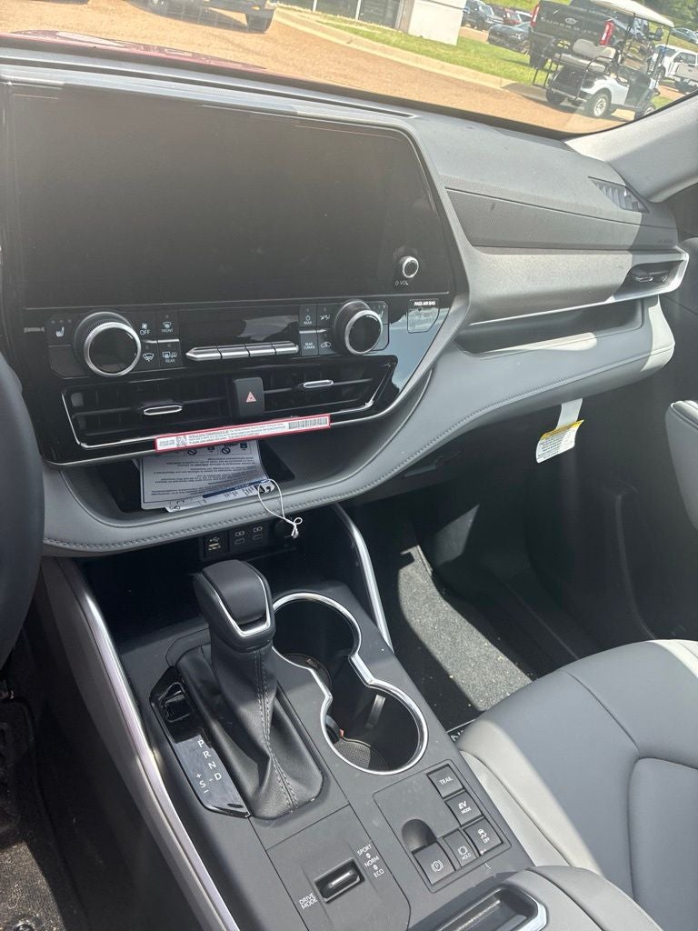 2026 Toyota Highlander Hybrid XLE