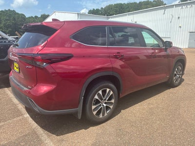 2026 Toyota Highlander Hybrid XLE
