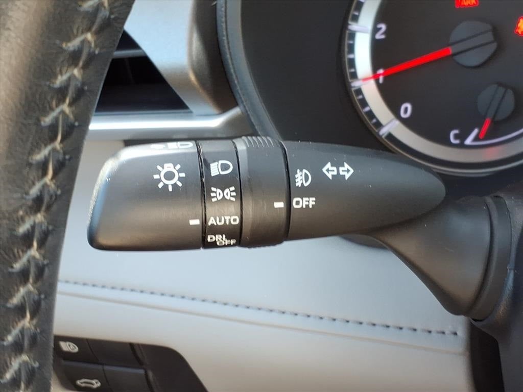 2020 Toyota HIGHLANDER LE