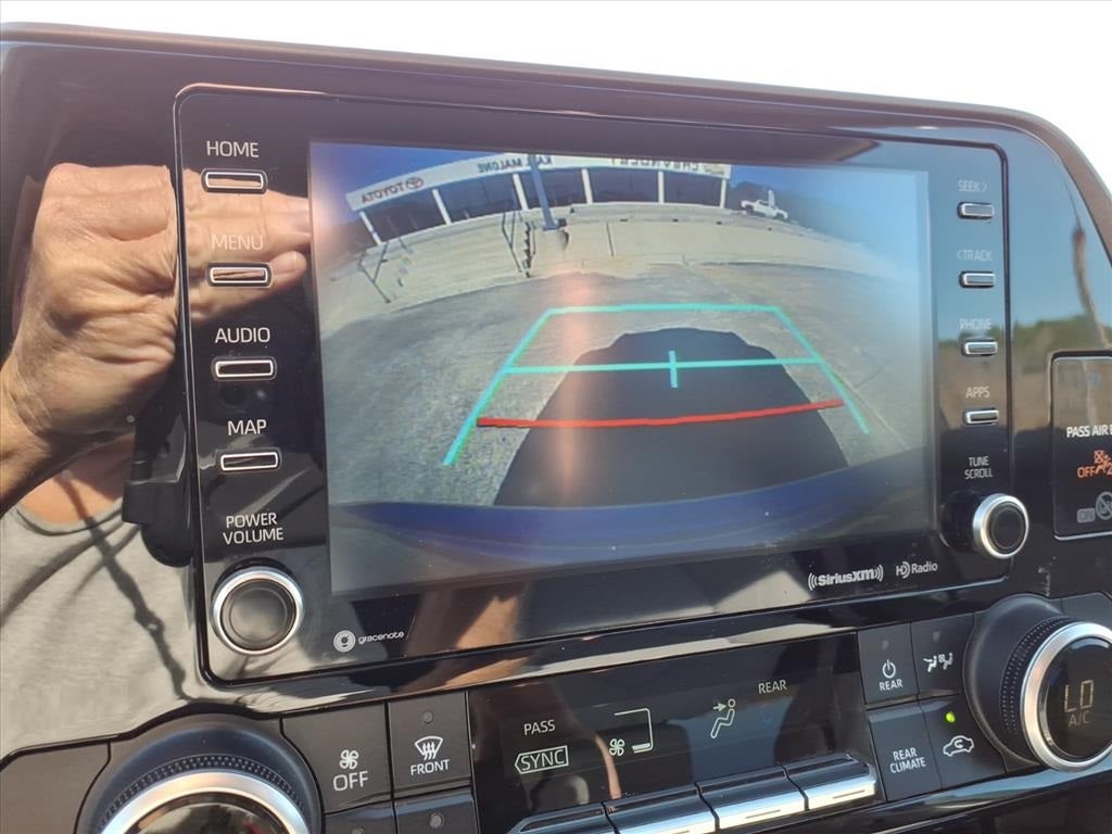 2020 Toyota HIGHLANDER LE