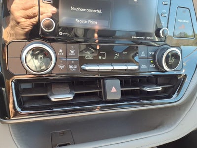 2020 Toyota HIGHLANDER LE