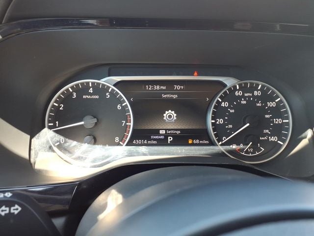 2025 Nissan Pathfinder SV