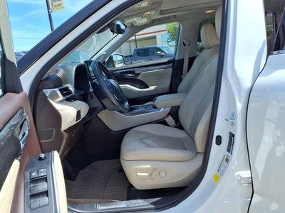 2021 Toyota Highlander Platinum
