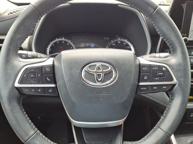 2025 Toyota Highlander XLE