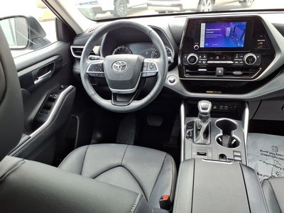 2025 Toyota Highlander XLE