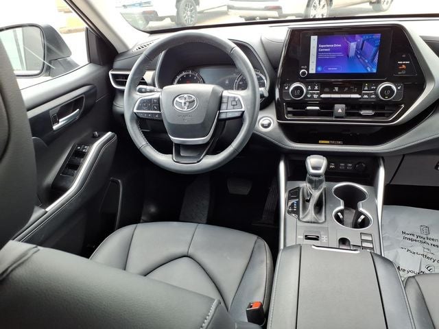 2025 Toyota Highlander XLE