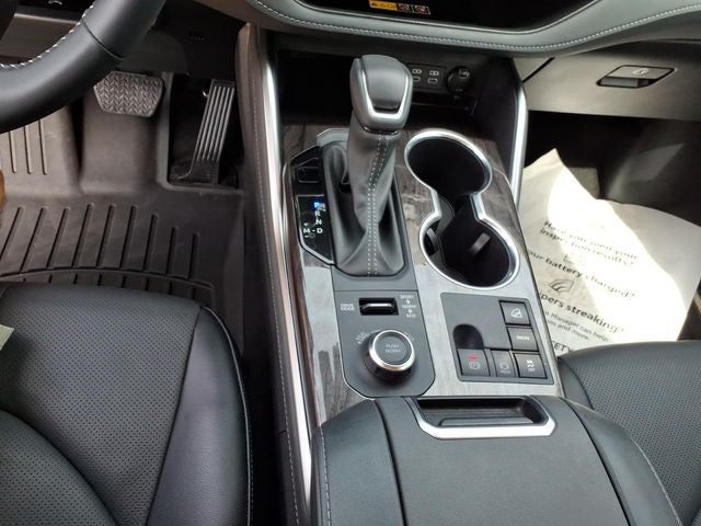 2025 Toyota Highlander Platinum
