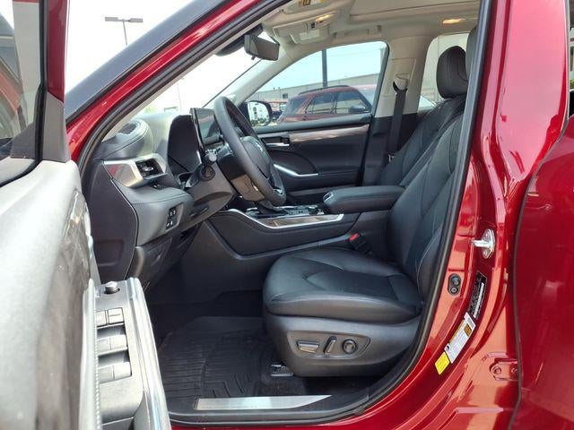 2025 Toyota Highlander Platinum