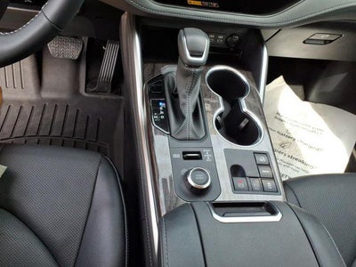 2025 Toyota Highlander Platinum
