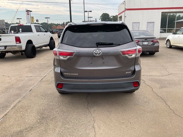 2016 Toyota Highlander XLE V6