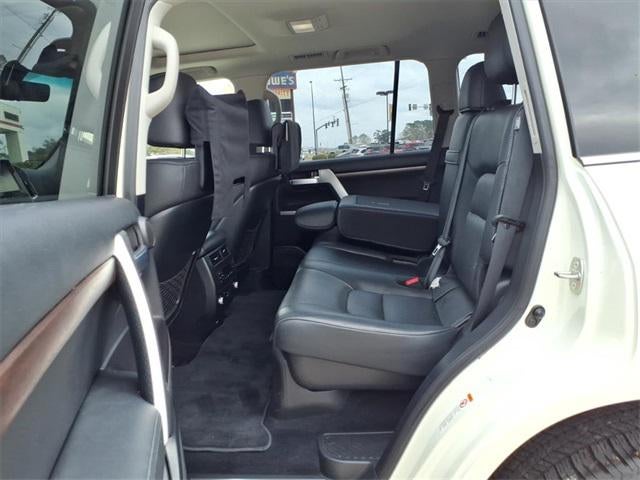 2016 Toyota Land Cruiser Base