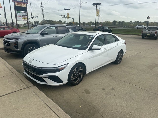 2025 Hyundai Elantra SEL Convenience
